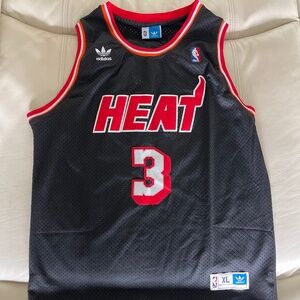Dwyane wade miami heat jersey
